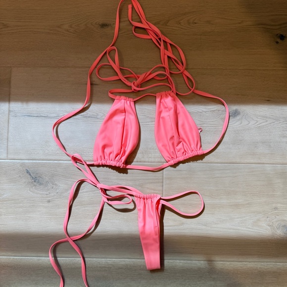 String Bikini - Picture 1 of 4